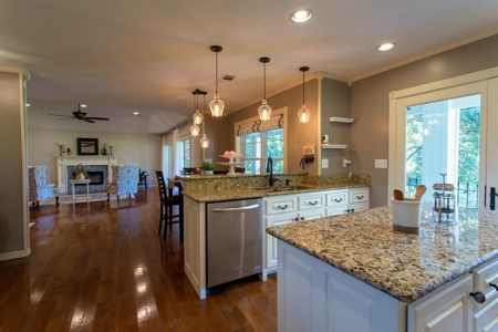 Cherokee Village, AR South Golf Course Home For Sale - image 15