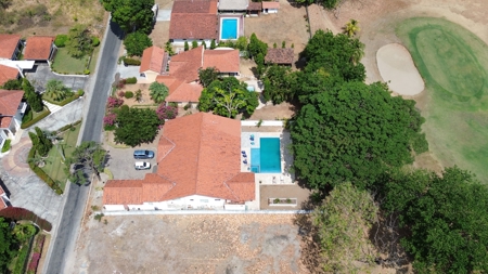 4 Bedroom house with pool in Coronado Beach - image 29