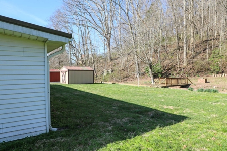 Home for auction in Liberty KY - 3BR 2 BA 1,984 SQ FT - image 11