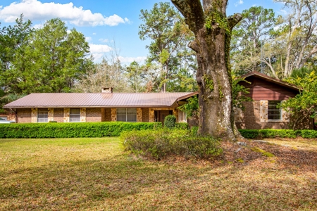 Ranch Style Home On 2 + Acres, No Flood Zone, No Hoa!! - image 3