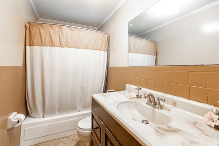 Ranch Style Home On 2 + Acres, No Flood Zone, No Hoa!! - image 23