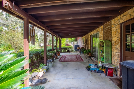 Ranch Style Home On 2 + Acres, No Flood Zone, No Hoa!! - image 9