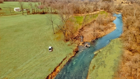 Riverfront Land for Sale in Thayer Missouri - image 8