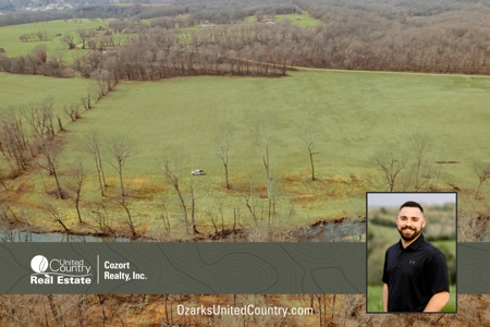 Riverfront Land for Sale in Thayer Missouri - image 1