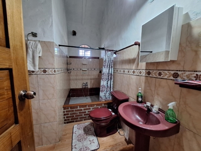 3 bedroom house on the Main road to Chigoré - image 3