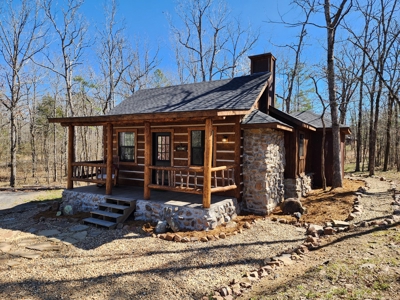 Rustic Cabin - Ouachita National Forest - image 4