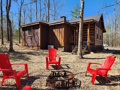 Rustic Cabin - Ouachita National Forest - image 9