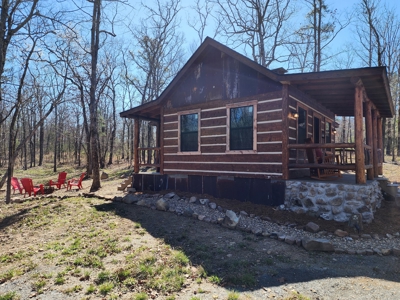 Rustic Cabin - Ouachita National Forest - image 11