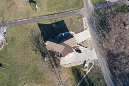 Lake Thunderhead Home for Sale | 4BR Waterfront in Unionville MO - image 8