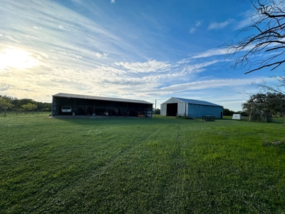 Rancho Roble: A Luxurious Countryside Retreat - image 8