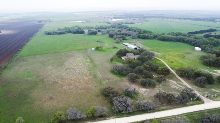 Rancho Roble: A Luxurious Countryside Retreat - image 38