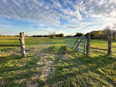 Rancho Roble: A Luxurious Countryside Retreat - image 47