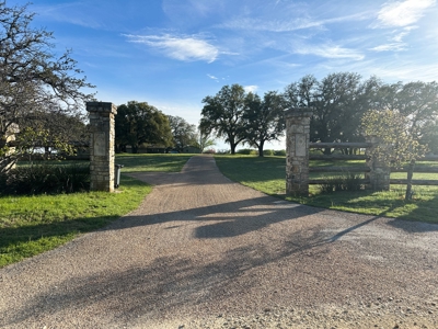 Rancho Roble: A Luxurious Countryside Retreat - image 39