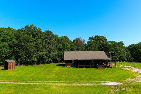 Log Style Home With Acreage For Sale Near Van Buren Missouri - image 36