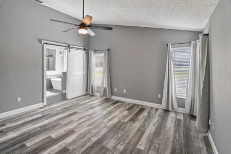 Morriston FL Fully Remodeled Home in Country Setting 5+ acre - image 18
