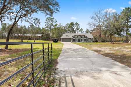 Morriston FL Fully Remodeled Home in Country Setting 5+ acre - image 19