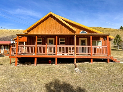 Private Mountain Home For Sale On Acreage Central Montana - image 8