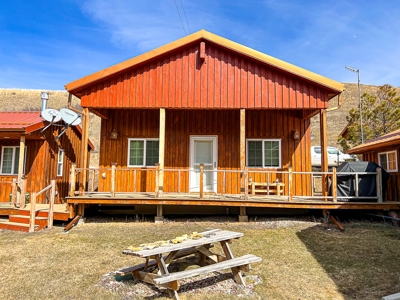 Private Mountain Home For Sale On Acreage Central Montana - image 4