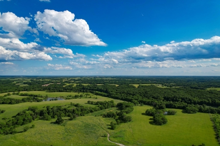 182 Acres, Pasture, Gentry County Missouri - image 1
