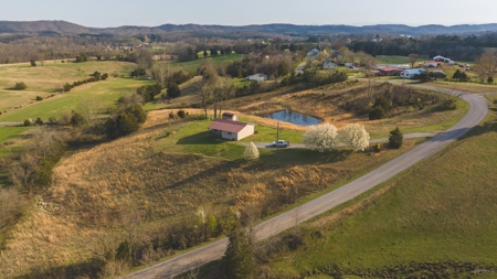 3 Bedroom Country Home on 6 Acres in Bulls Gap, Tennessee - image 16