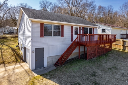 Charming 3 Bedroom in Baraboo WI - image 2