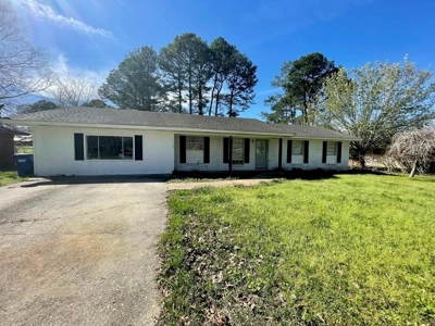 Home in The Heart of The City- Monticello, MS - image 1
