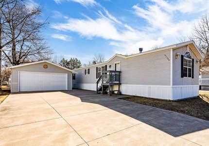 Manufactured Home in 55+ Community For Sale in Sturgeon Lake - image 1
