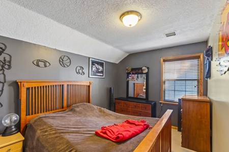 Lee’s Summit MO Home For Sale - image 24