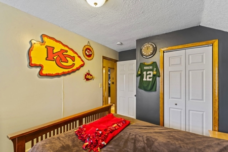 Lee’s Summit MO Home For Sale - image 25