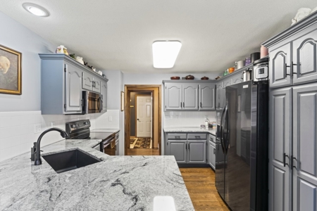 Lee’s Summit MO Home For Sale - image 10