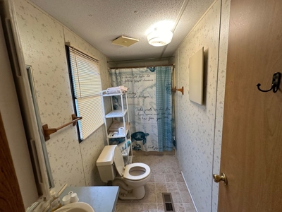 Lakeview Home in Byrdstown, Tennessee - image 25