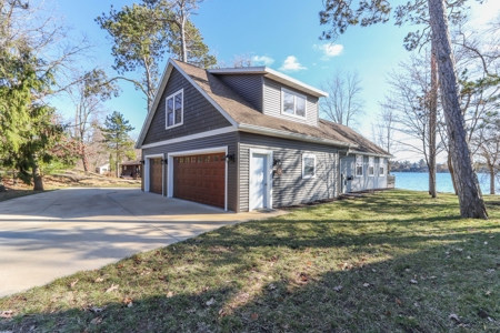 Big Silver Lake Home for Sale in Wautoma, WI - image 10