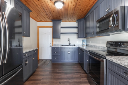 Big Silver Lake Home for Sale in Wautoma, WI - image 18