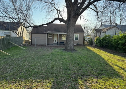 Home For Sale In Miami, Oklahoma - image 9