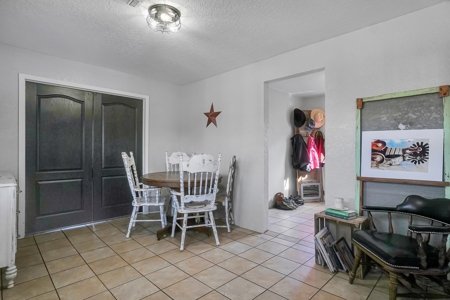 Home For Sale In Sayre, Oklahoma - image 17