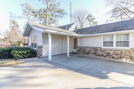Home for Sale on Big Silver Lake, Wautoma, WI - image 18