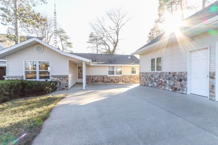 Home for Sale on Big Silver Lake, Wautoma, WI - image 17