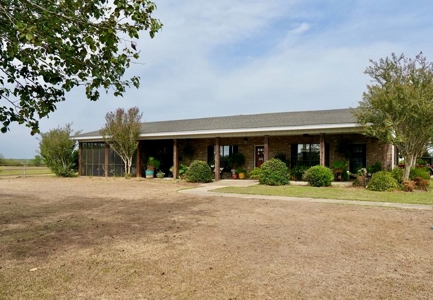 Country Home and Pastureland for Sale in Southwest MS - image 2
