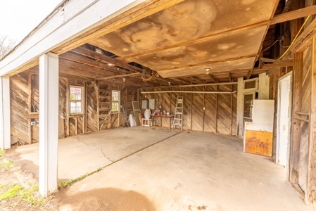 Home in town, Oregon County, Missouri - image 6