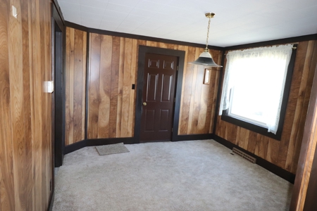 Country home on 1.5 acres with barns - image 24