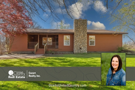 Country Home and Acreage in Oregon County, Missouri - image 1