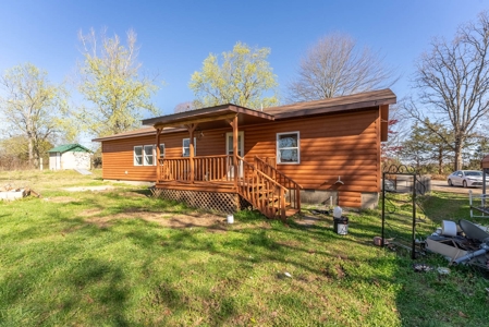 Country Home and Acreage in Oregon County, Missouri - image 5