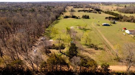 Country Home and Acreage in Oregon County, Missouri - image 22