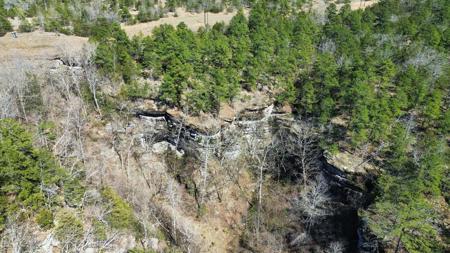 Hunting Land With Caves And Cabins For Sale In Arkansas - image 3