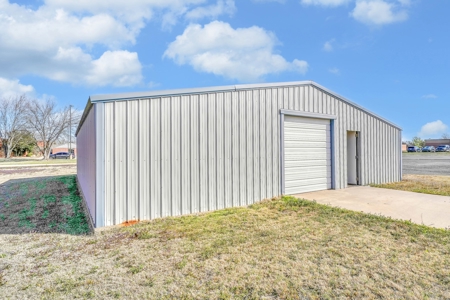 Commercial Property For Sale In Elk City, OK - image 41