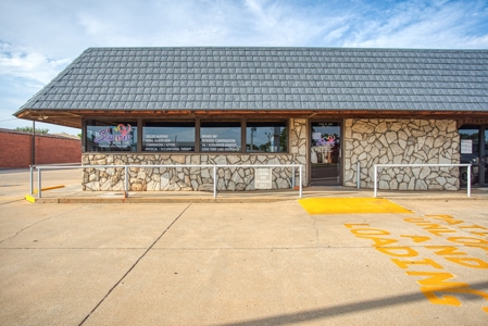 Commercial Property For Sale In Elk City, OK - image 4