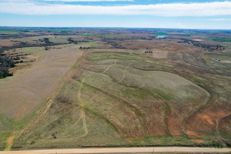 160-Acre Trophy Deer Hunting & Agriculture  | Clinton, OK - image 5