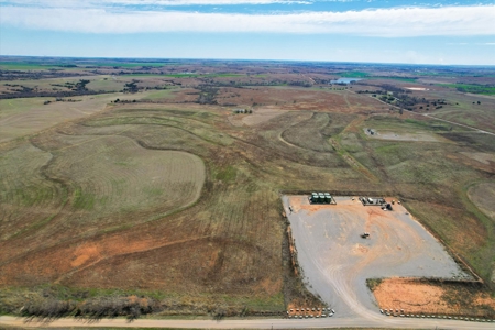 160-Acre Trophy Deer Hunting & Agriculture  | Clinton, OK - image 6