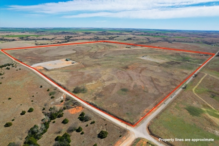 160-Acre Trophy Deer Hunting & Agriculture  | Clinton, OK - image 1