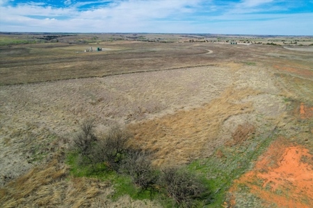 160-Acre Trophy Deer Hunting & Agriculture  | Clinton, OK - image 31
